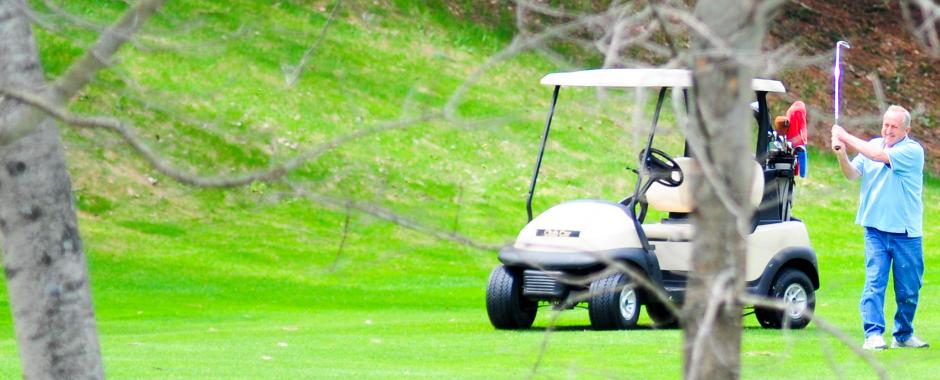 Golf shot at Pinecroft Golf Club